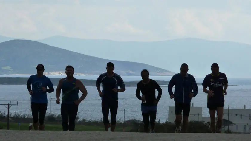 αγώνας υγείας Αντίπαρος 2026 δρομείς θάλασσα