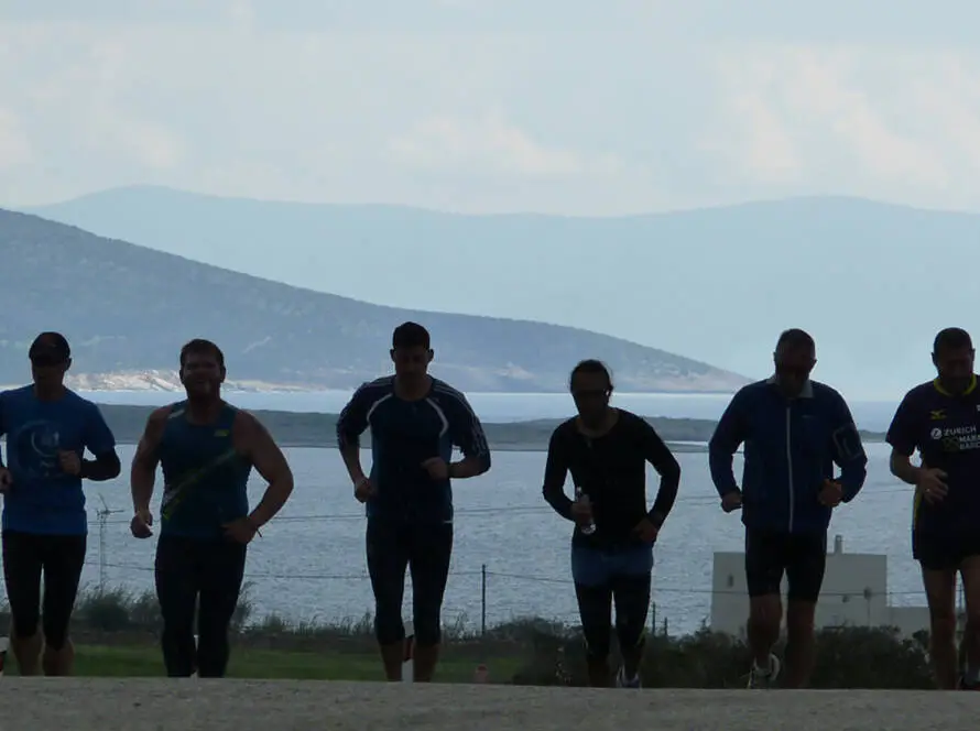 αγώνας υγείας Αντίπαρος 2026 δρομείς θάλασσα